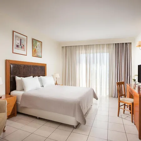 מלון Porto Royal 5*
