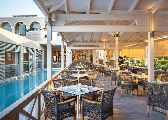 Ξενοδοχείο Porto Royal 5*