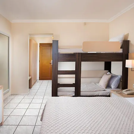 מלון Porto Royal 5*